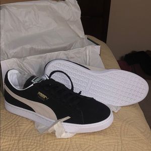 PUMA Suede Classic 10.5 NEW